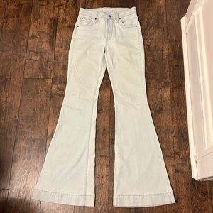 James Jeans, Shayebel, 29